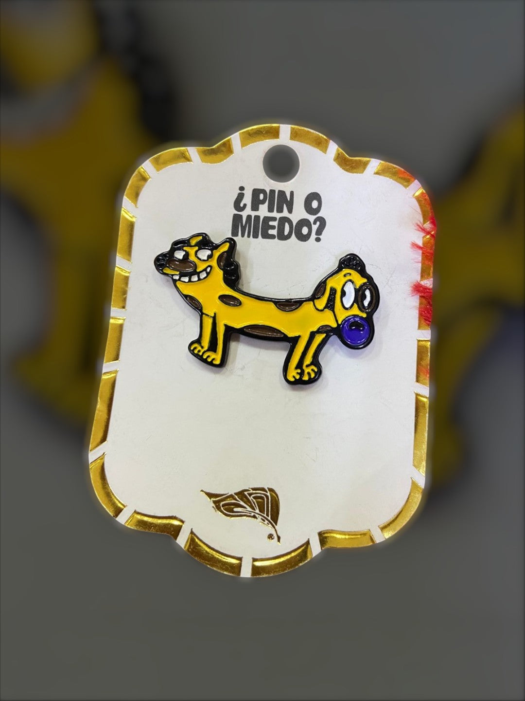 Pin El Perro Cobarde